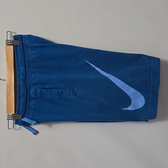 Nike Boys‎ Cotton Shorts Size Medium Blue Large Swoosh - Picture 2 of 10